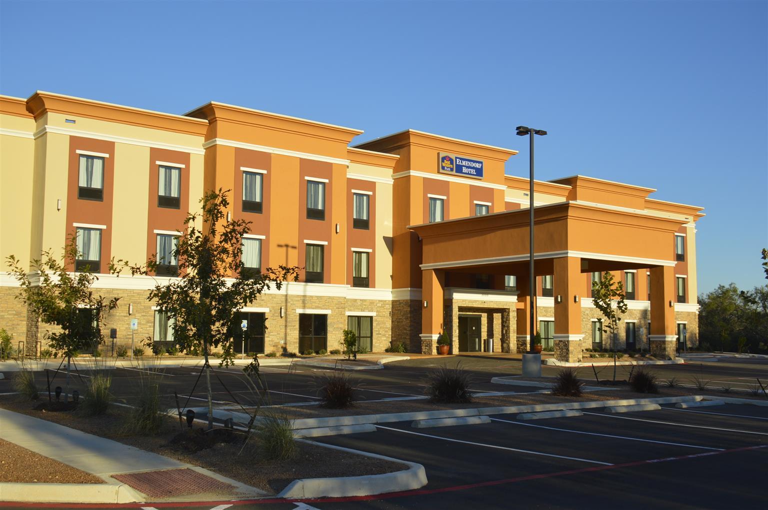 Best Western Plus Elmendorf Hotel San Antonio Hotel Luaran gambar